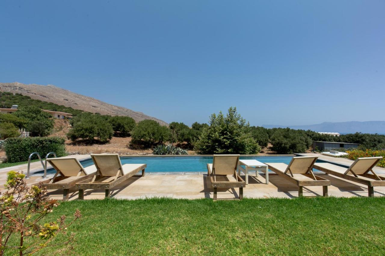 Agarathos Traditional Rooms - Pool - Kaliviani -On The Road To Balos Esterno foto