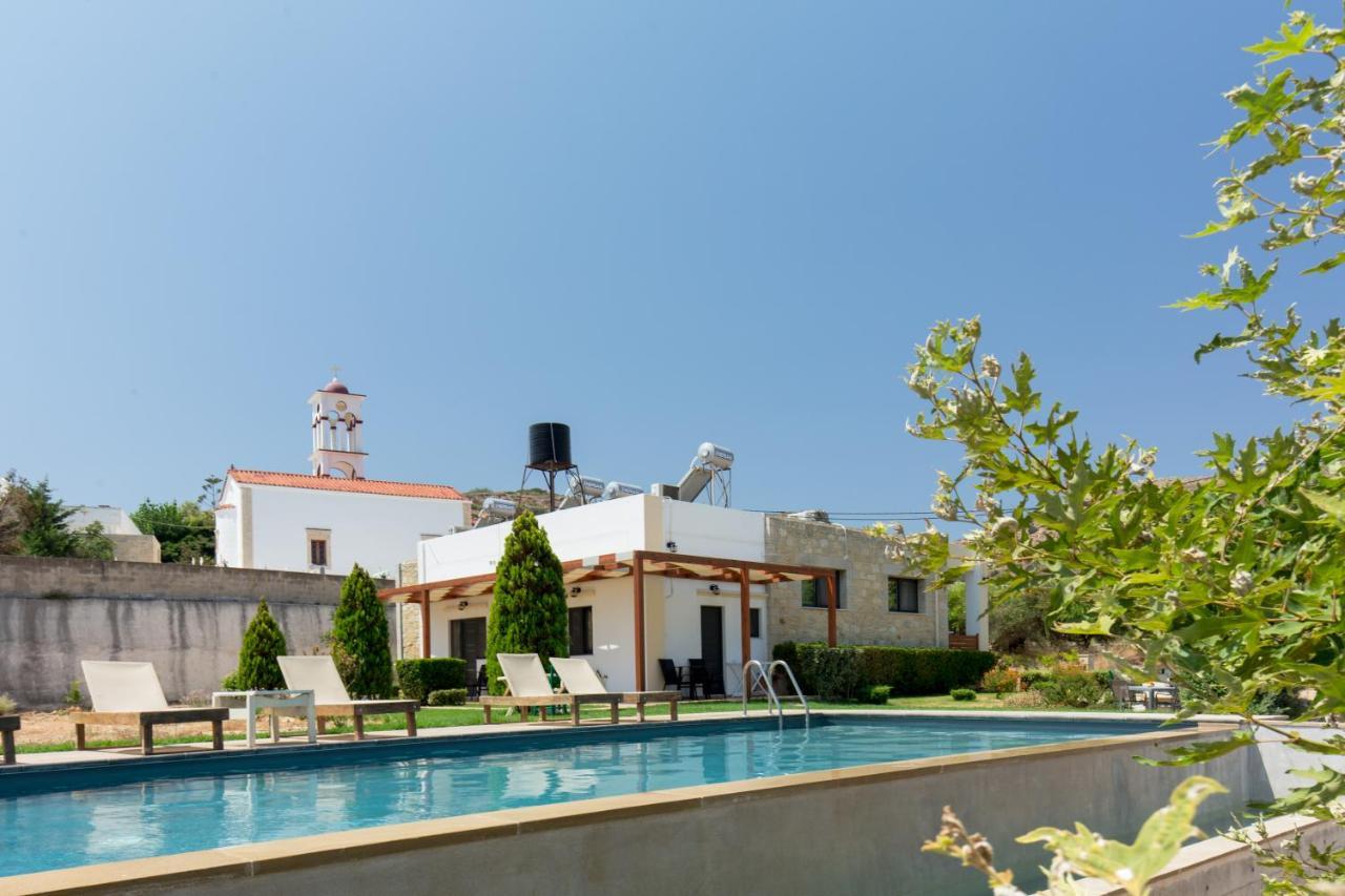 Agarathos Traditional Rooms With Pool Kalivianí Esterno foto