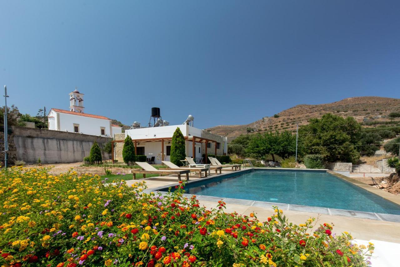 Agarathos Traditional Rooms - Pool - Kaliviani -On The Road To Balos Esterno foto