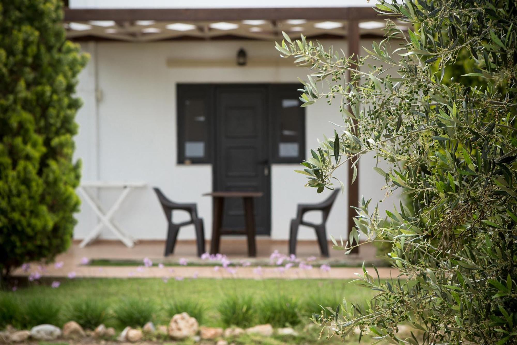 Agarathos Traditional Rooms - Pool - Kaliviani -On The Road To Balos Esterno foto