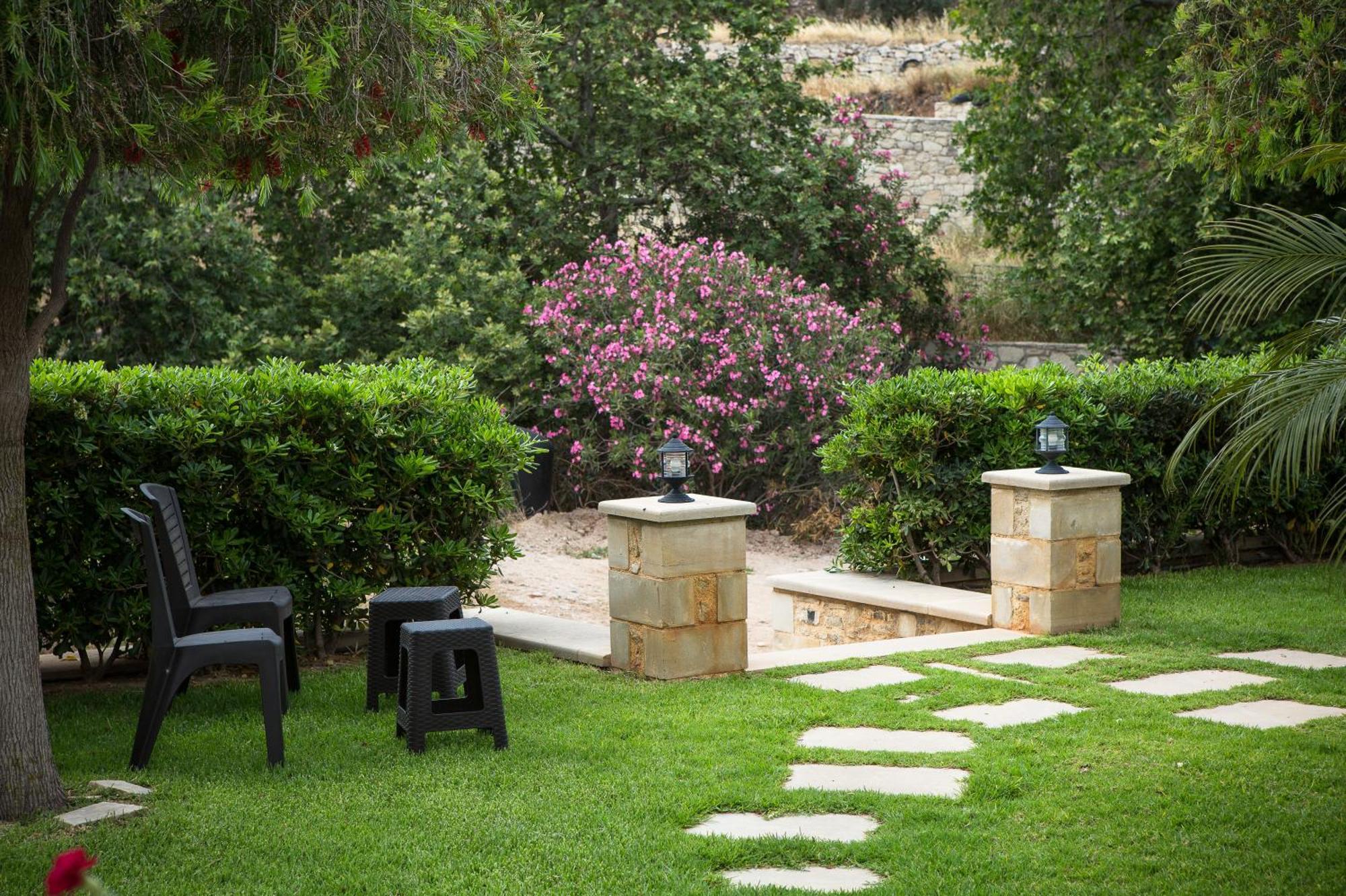 Agarathos Traditional Rooms - Pool - Kaliviani -On The Road To Balos Esterno foto