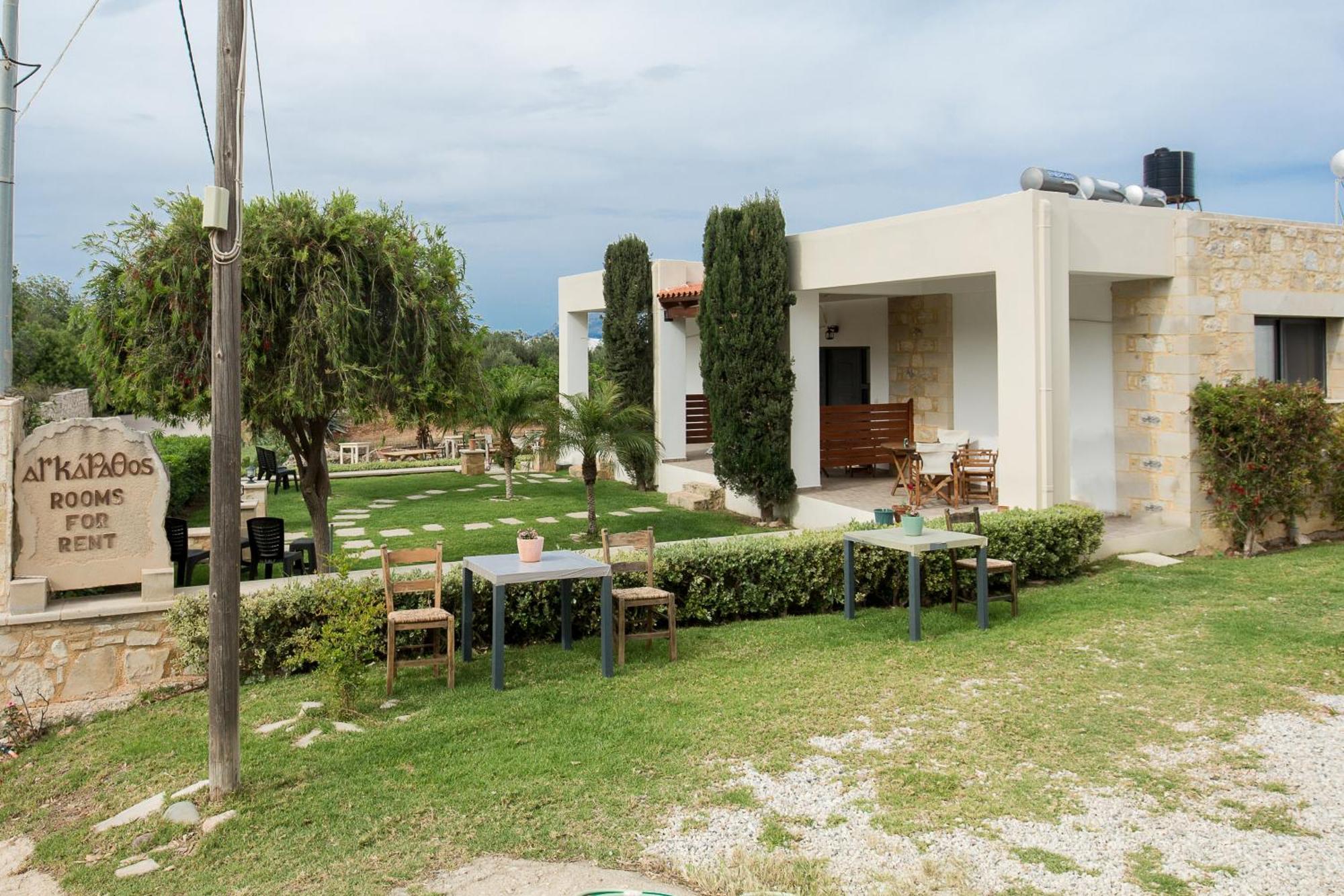 Agarathos Traditional Rooms - Pool - Kaliviani -On The Road To Balos Esterno foto