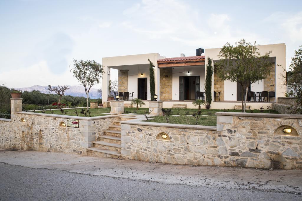 Agarathos Traditional Rooms - Pool - Kaliviani -On The Road To Balos Esterno foto