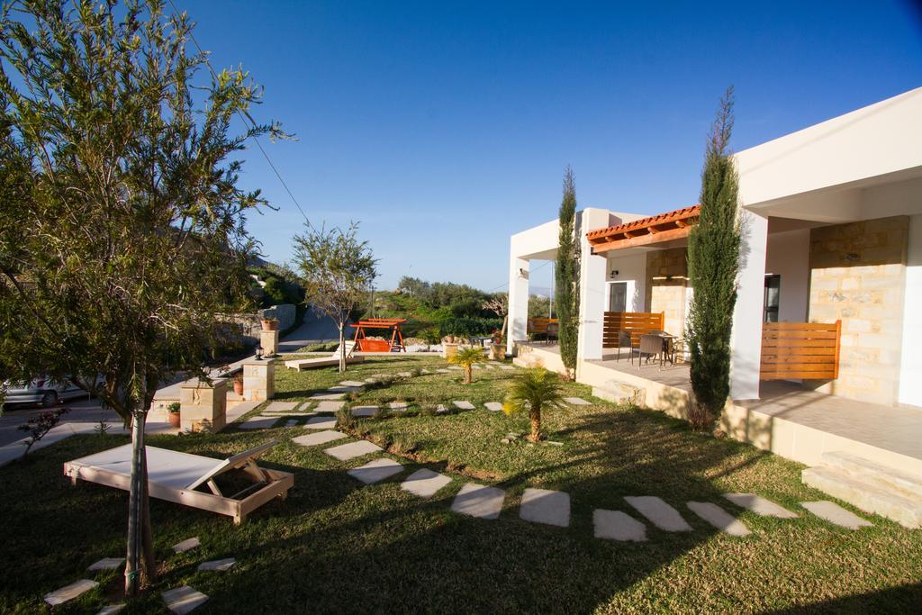Agarathos Traditional Rooms - Pool - Kaliviani -On The Road To Balos Esterno foto