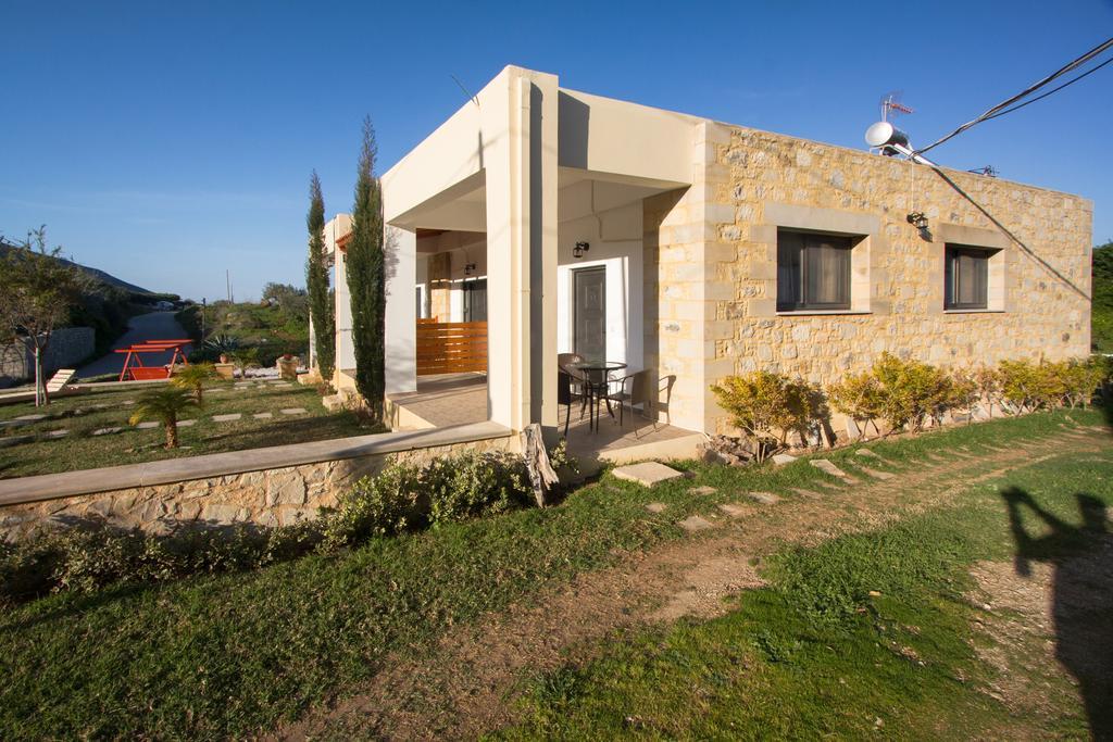 Agarathos Traditional Rooms - Pool - Kaliviani -On The Road To Balos Esterno foto